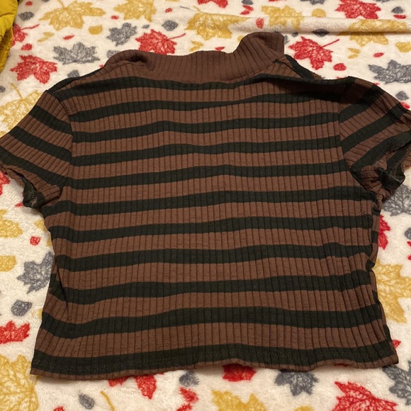 Crop top - Picture 3 of 3